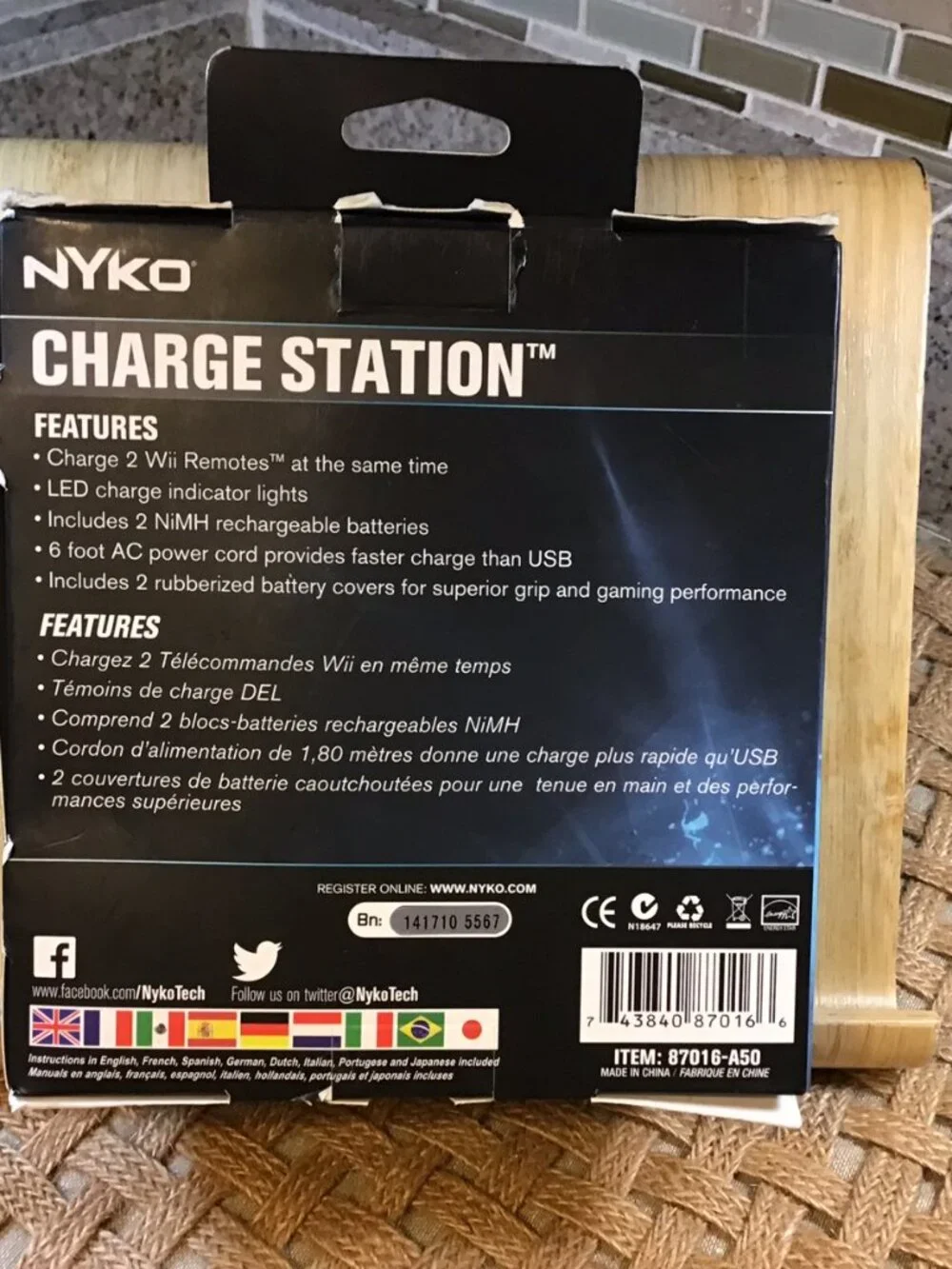 Nyko charge station - charging strand + Battery 2 x - NiMH - 2 output connectors